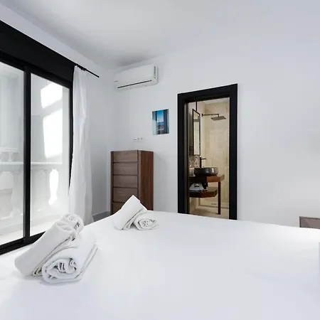 Casco Antiguo 2339 * إِستيبونا