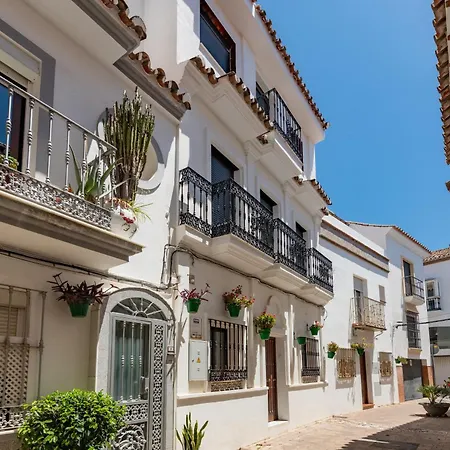 Casco Antiguo 2339 إِستيبونا